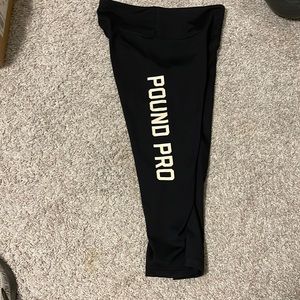Pound Pro Capri leggings